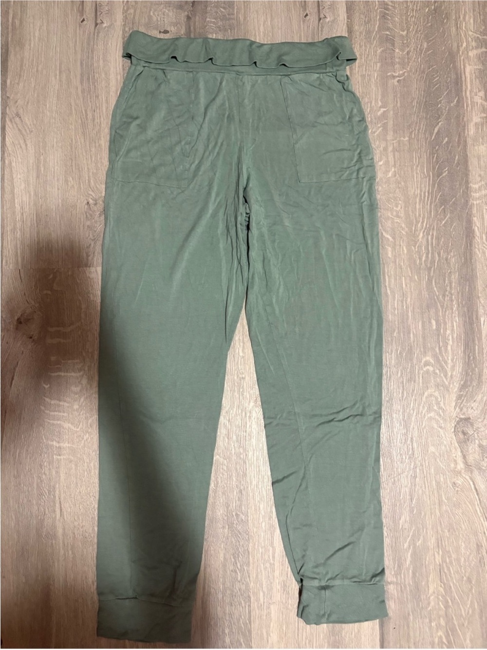 3 for $14 La Vie En Rose Olive Green Joggers size small
